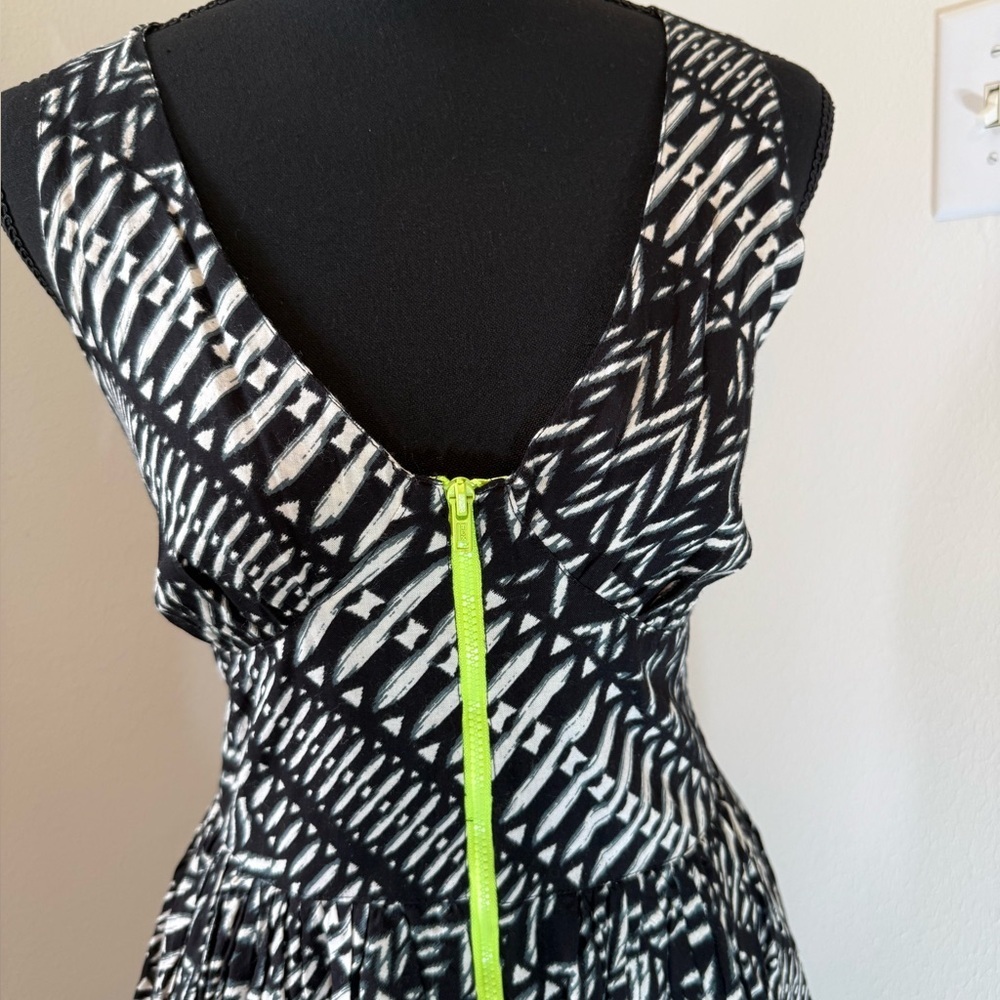 Black & White Party Dress Neon Green Zipper & Criss Cross Back Straps - Picture 4 of 14